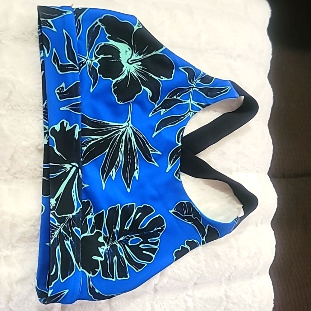 Sports bra - Picture 1 of 3